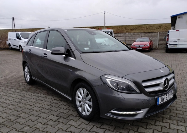 Mercedes-Benz Klasa B cena 39900 przebieg: 185678, rok produkcji 2012 z Bełżyce małe 211